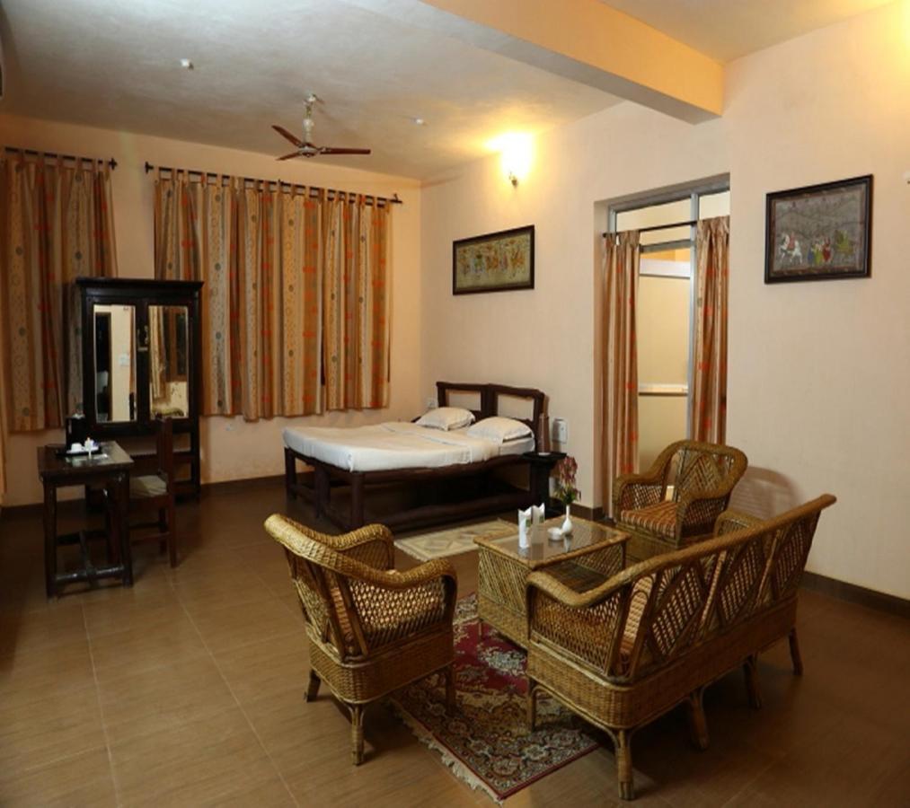 Kanha Village Eco Resort Exterior photo
